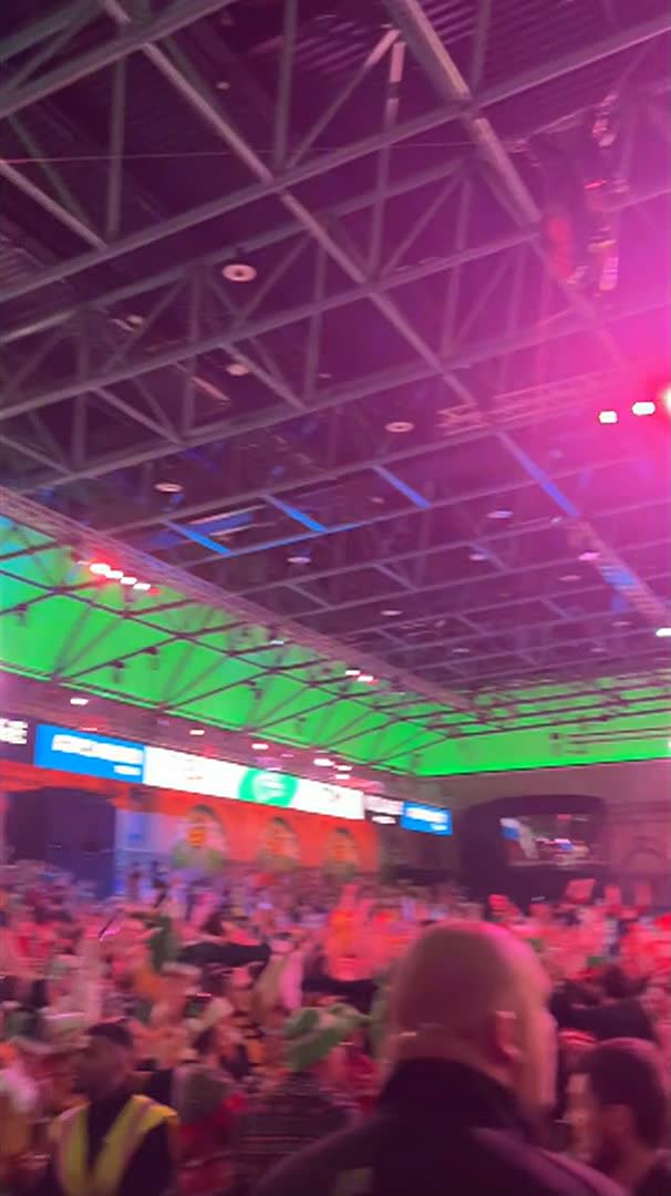 These scenes after David Munyua stunned Mike De Decker! 🎉