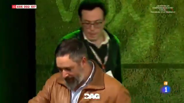 OJO! El periodista de El Mundo Juanma Lamet, que se reunió con la víctima del responsable de redes de VOX, asegura que el partido sabía la existencia de este acoso sexual cuando él era menor.