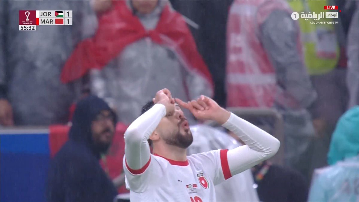 🚨🚨🚨🚨🚨🚨🚨🚨🚨🚨🚨🚨🚨🚨🚨 اللاعب الأردني للحكم: والله ما فيها الحكم السويدي يرد: والله فيها 💀💀💀💀💀💀💀💀💀💀💀