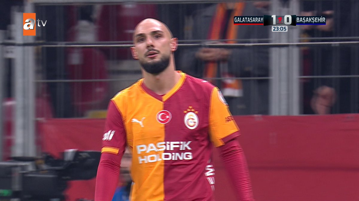 Galatasaray'ın Ahmed Kutucu ile 23. dakikada bulduğu gol geçerli sayılmadı.