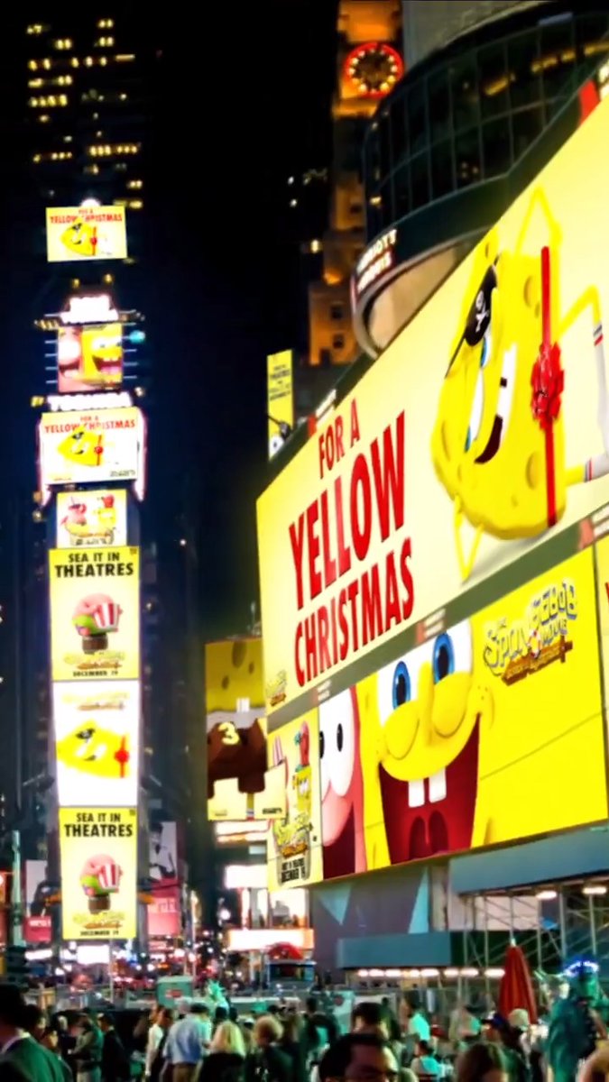 Get ready for a Yellow Christmas, New York! 🗽 🧽 The #SpongeBobMovie is in theatres everywhere TOMORROW! Special early screenings tonight.