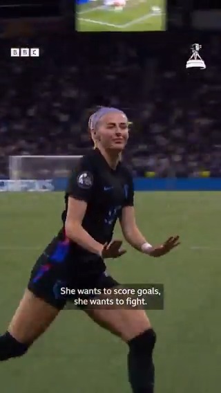 Is Chloe your choice for BBC Sports Personality of the Year 2025? You can vote for the England forward during Thursday's live show. ▶ Watch on BBC One and BBC iPlayer from 1900 GMT