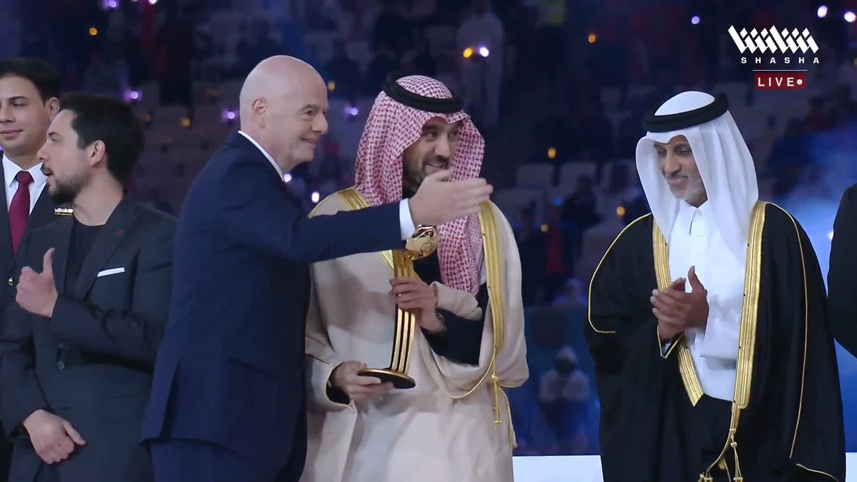 الـقـائـد الـمـغـربـي 🌟 محمد ربيع حريمات هو أفضل لاعب في #كأس_العرب_على_شاشا 🇲🇦💫 شاهدوا الآن مجاناً وبدون تسجيل دخول 📺