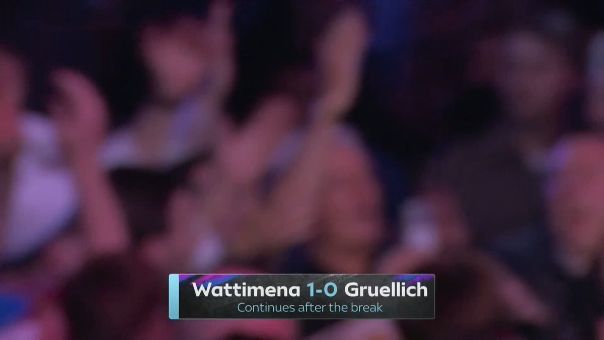 WATTIMENA LEADS! Jermaine Wattimena takes set one to lead against Dominik Gruellich. 📺 #WCDarts | R1