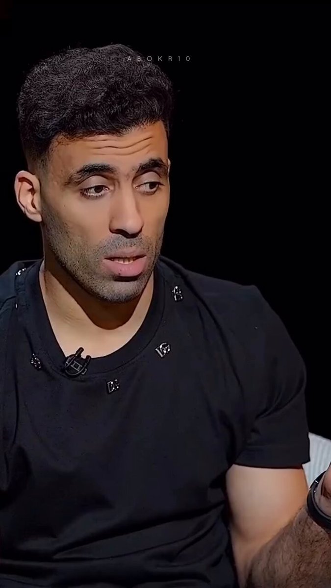 🗣️ تصريح سابق لـ عبد الرزاق حمدالله 🇲🇦 : ” اللاعب الوحيد الي تعطيه الرقم 9 او الرقم 10 شارة قيادة في اليمين و في اليسار هو ميسي فقط اللاعبين البقية في العالم كلهم سواسية “.