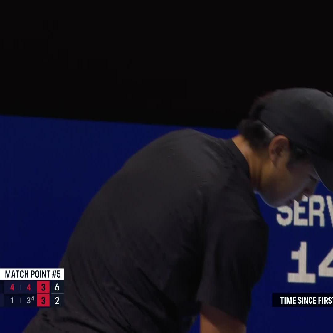 Back in business 💼 Learner Tien fights past Landaluce to seal his first win at the 2025 #NextGenATPFinals