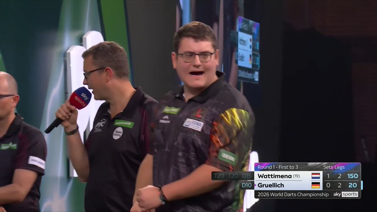 GRUELLICH DRAWS LEVEL! Dominik Gruellich responds! The young German reels off three consecutive legs from 2-0 down in set two to restore parity against Jermaine Wattimena! 📺 #WCDarts | R1