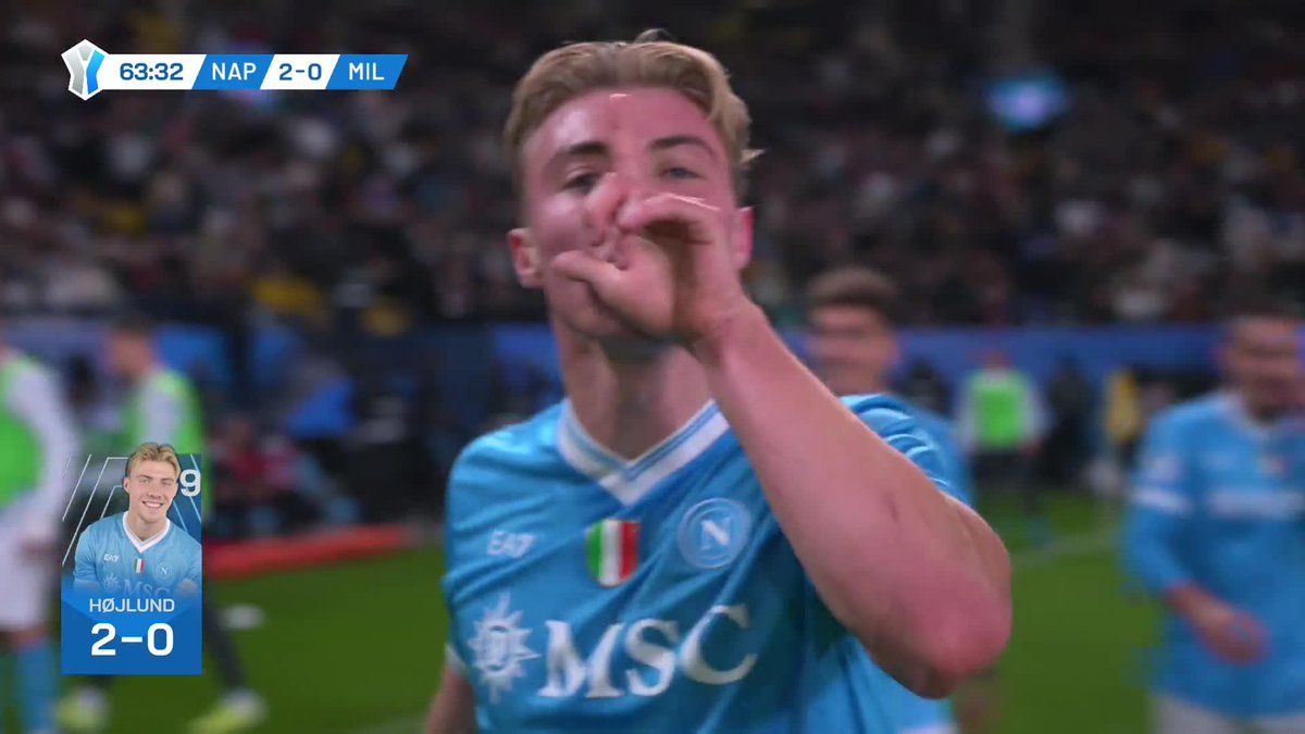 Absolutely clinical from Rasmus Hojlund! 🔥 An outstanding finish from the angle to double Napoli's lead 🔵