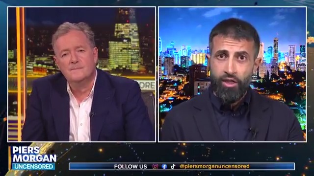'He dropped all his identity, he risked his life... in that moment he was not a Muslim.' Mosab Hasan Yousef discusses the Bondi Beach hero with Piers Morgan. Watch more👇 📺 Piers Morgan | Mosab Hassan Yousef