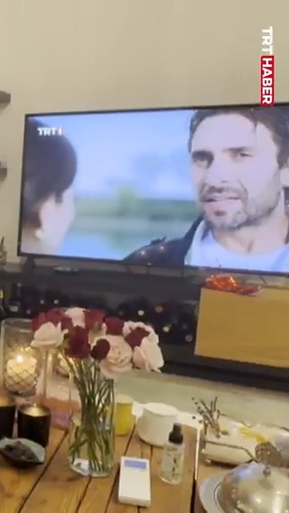 TRT’nin reyting rekorları kıran dizisi 'Taşacak Bu Deniz', Yunanistan'da da ilgiyle takip ediliyor.