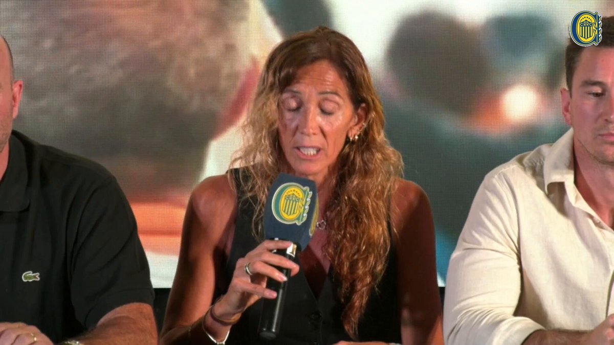 🎙️ "Rosario Central cree mucho en la institucionalidad. Toda cosa que tenemos para plantear, lo hacemos en el lugar que corresponde" Declaraciones de Carolina Cristinziano en la conferencia de prensa de cierre de año.