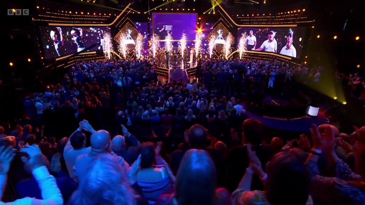 The winning moment for Rory McIlroy! 🎆 🏆 He claims SPOTY 2025 to crown a golden year. 👏