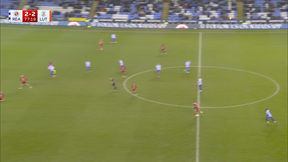 What a response! Reading re-take the lead as substitute Kelvin Ehibhatiomhan slips it underneath Josh Keeley 😮💨