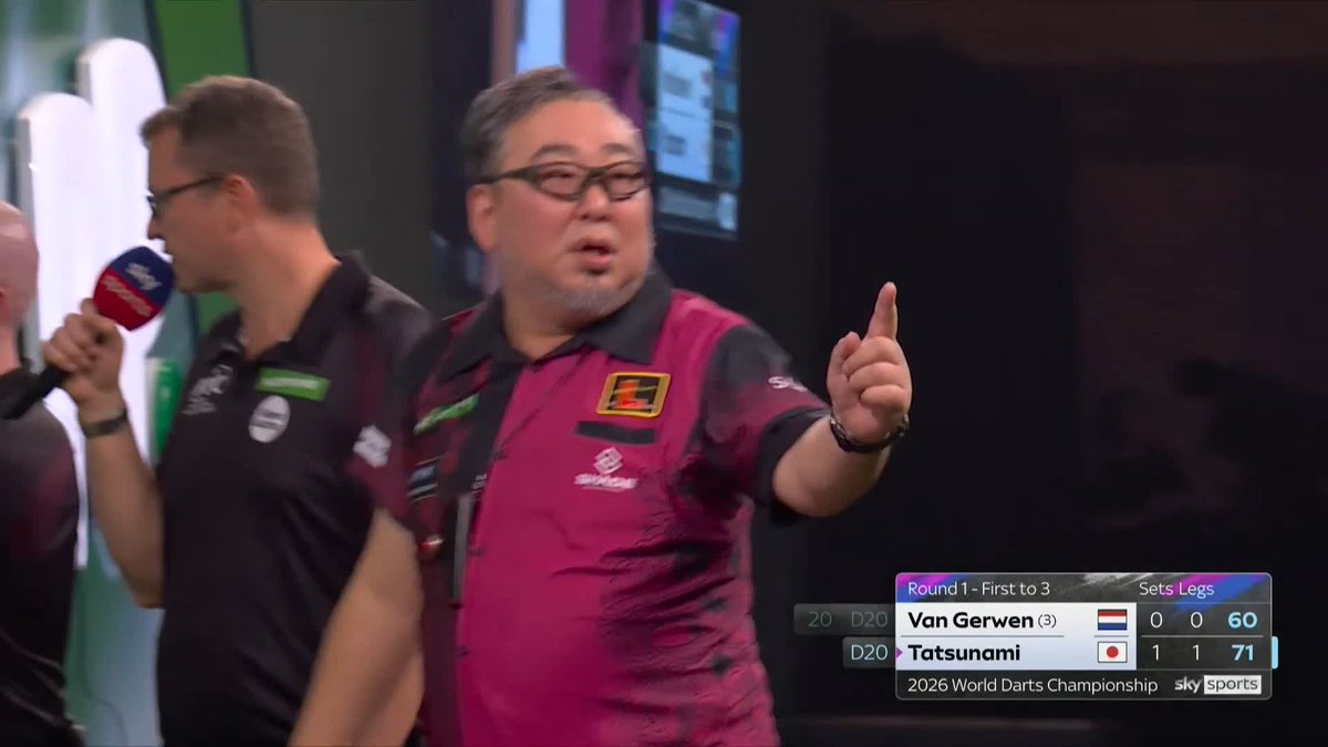 THIS IS REMARKABLE! What sort of thing is happening here?! Mitsuhiko Tatsunami makes it four legs on the spin to move to the brink of a two-set lead against Michael van Gerwen! 🤯 📺 #WCDarts | R1
