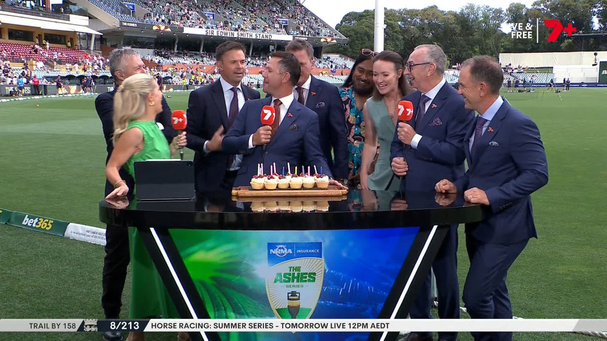Happy birthday to Ricky Ponting! Some cupcakes to mark the occasion on air while he looks very uncomfortable 😂