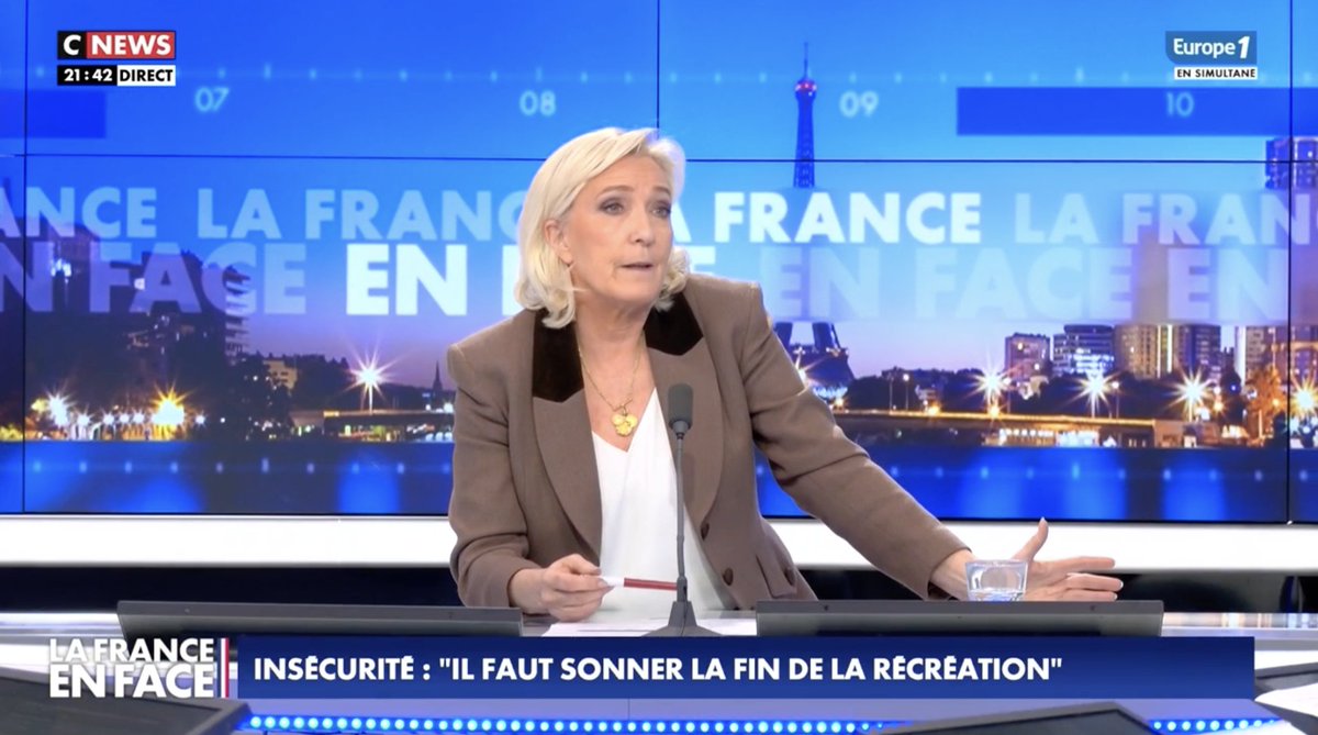 🇫🇷🇪🇺 | Le Pen propondrá al pueblo francés «un referéndum constitucional sobre la inmigración» que les permita recuperar el control de la política migratoria.