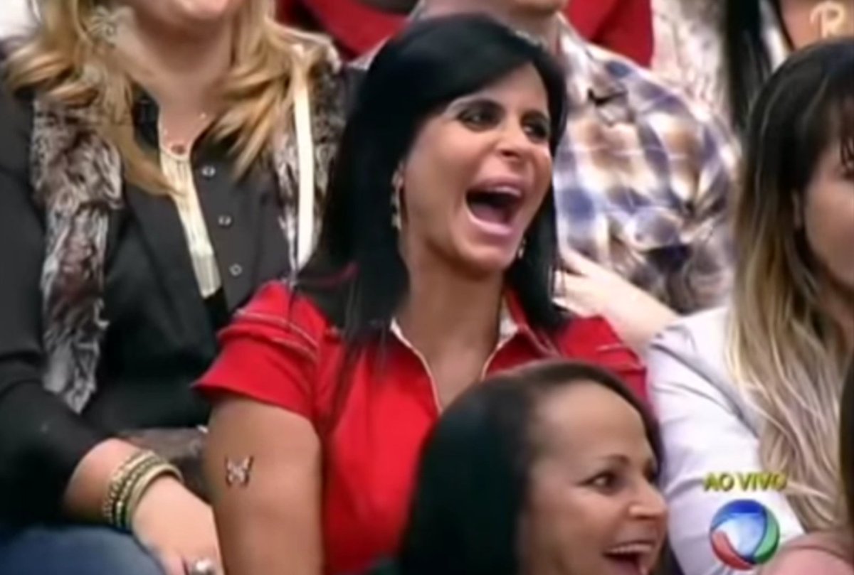 E quando a Gretchen teve que ficar no cantinho da plateia por ter desistido? #FinalAFazenda