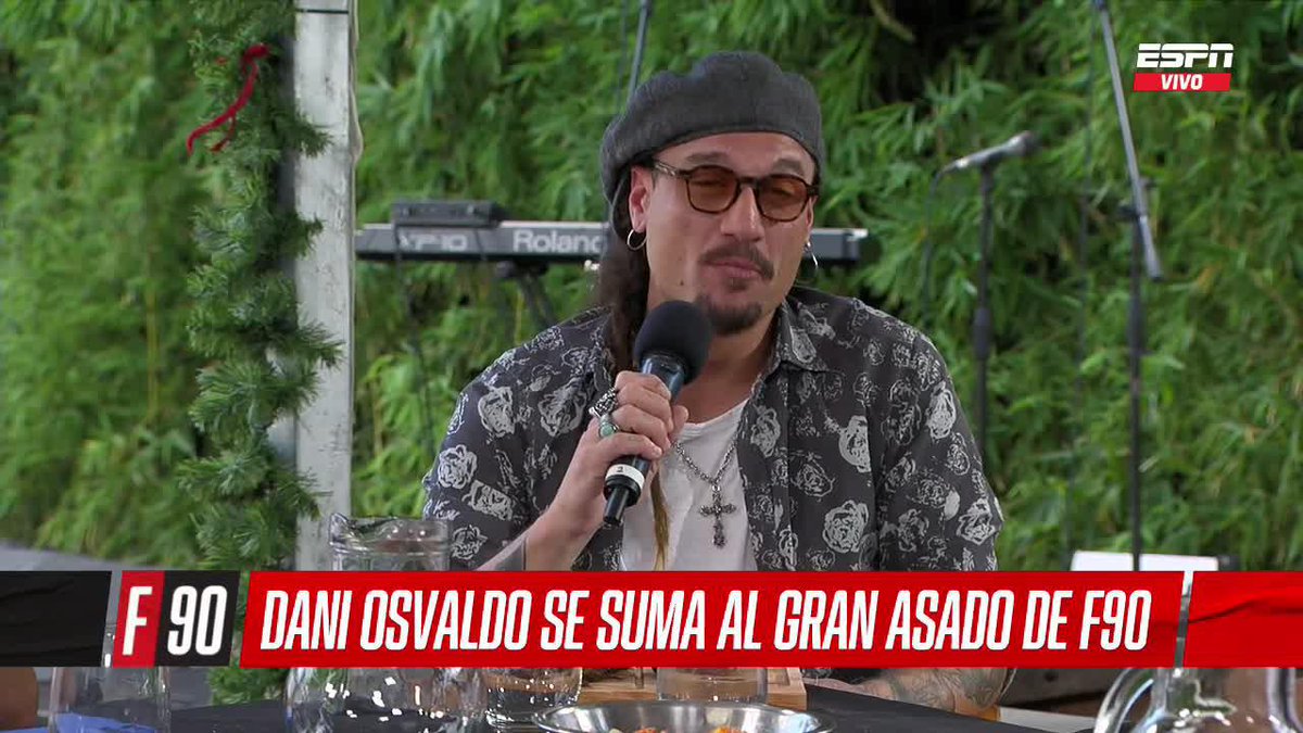 🗣️DANIEL OSVALDO s/MIGUEL BORJA a #Boca: "Si, ¿cómo no? Damelo. Solo para que se enojen los vecinos. Lo quiero ahí, le imagino un gol y se besa la camiseta, si la hace, la hace completa, él es medio loco. ¿Dybala? Difícil ahora, más adelante sí".