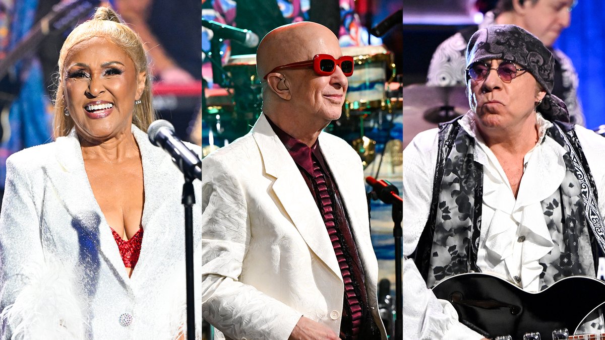 Darlene Love ft. Paul Shaffer, Little Steven & The Disciples of Soul perform "Christmas (Baby Please Come Home)"! Watch the full performance ⬇️ #FallonTonight