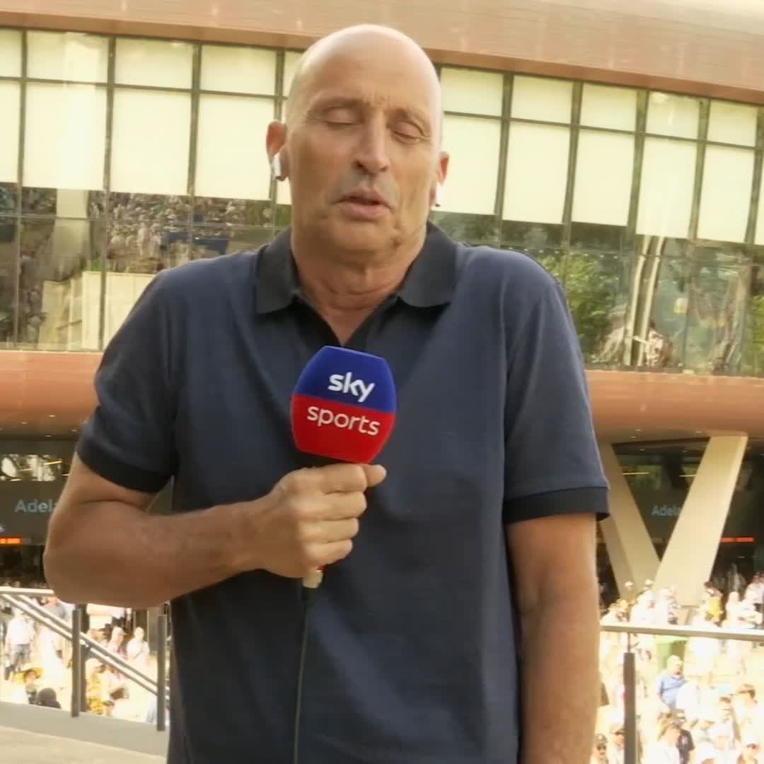 "Australia aren't going to give England a sniff... they are going to bat, and bat, and bat" Nasser Hussain on whatever faint glimmer of hope England have of staying in this Ashes series... 😬👀