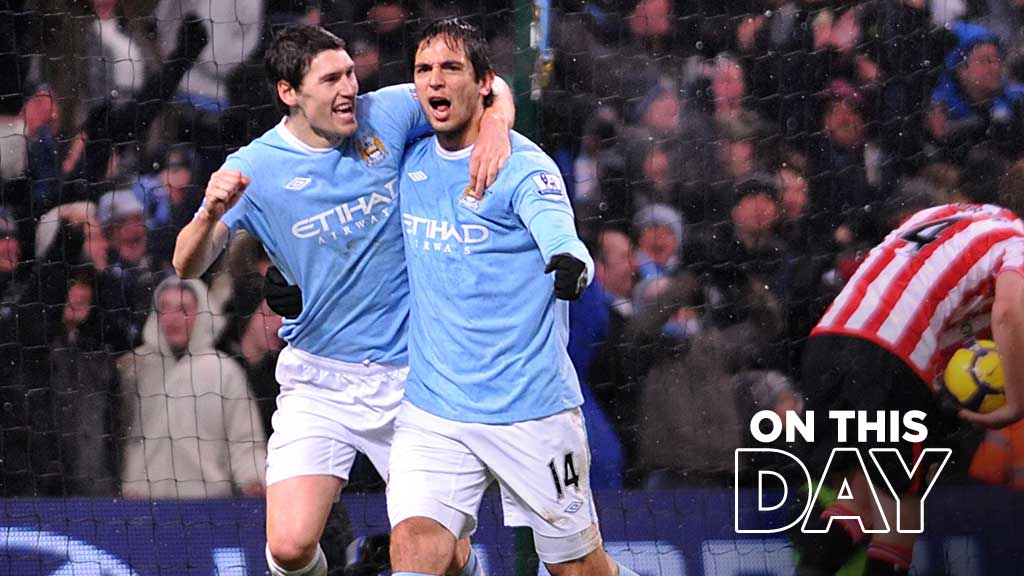 #OnThisDay: #ManCity 4-3 Sunderland [2009] ⚽️ [4', 69'] Roque Santa Cruz ⚽️ [12' P] Carlitos Tevez ⚽️ [35'] Craig Bellamy - ⚽️ [16'] John Mensah ⚽️ [24'] Jordan Henderson ⚽️ [62'] Kenwyne Jones