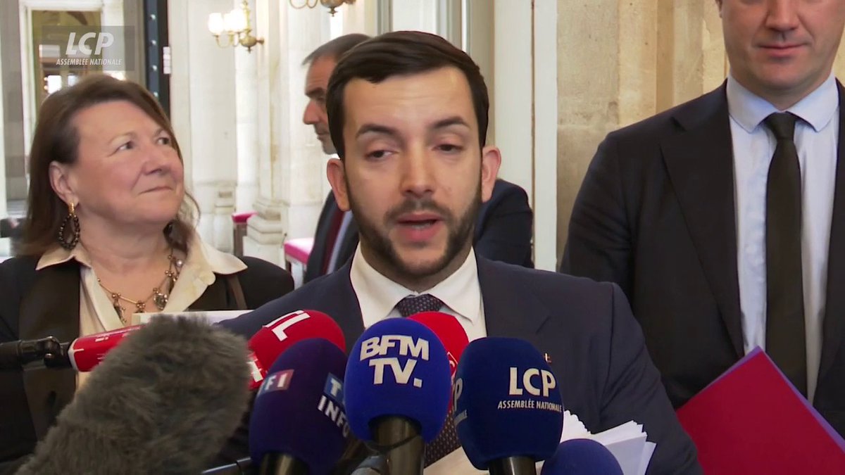 #CMP sur le budget : Jean-Philippe Tanguy Ⓜ️ évoque "un moment pathétique" et "une alliance socialo-macroniste avec LR incapable de résoudre la crise". "On a encore perdu trois mois", ajoute-t-il estimant que si une dissolution avait alors eu lieu, "nous n'en serions pas là". #DirectAN