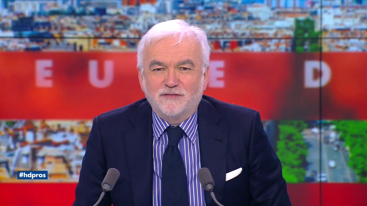 💥 BIM ! Carton pour CNEWS hier jeudi : 4,8% pdm 5ème chaîne de France À noter 915 000 téléspectateurs pour Pascal Praud à 20h Au même moment FRANCE INFO rassemblait… 97 000 personnes Budget de la chaîne info du service public : 40M€