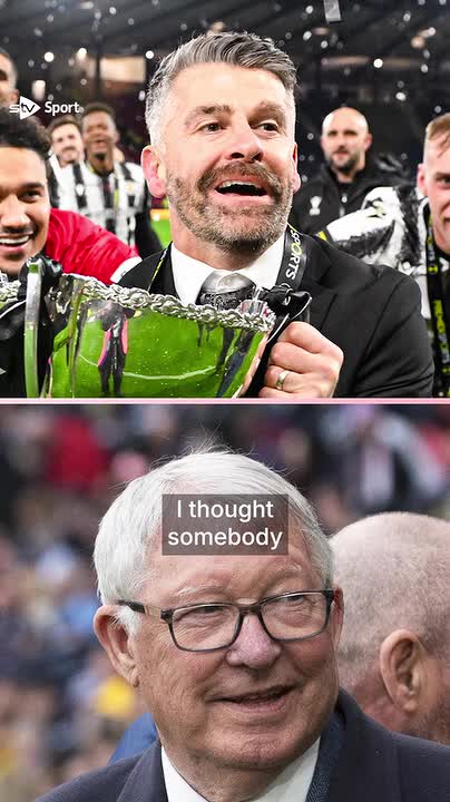 Sir Alex Ferguson congratulates Robinson on League Cup win