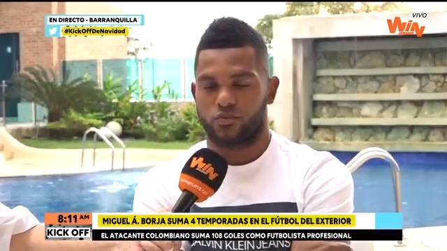 ¡BOMBAZO EN EL MERCADO! 💣🇵🇾 Miguel Borja rompió el silencio en una entrevista y confirmó que está a nada de convertirse en nuevo jugador de Olimpia. ⚪️⚫️ Solo restan detalles mínimos para que el "Colibrí" se ponga la franja negra.