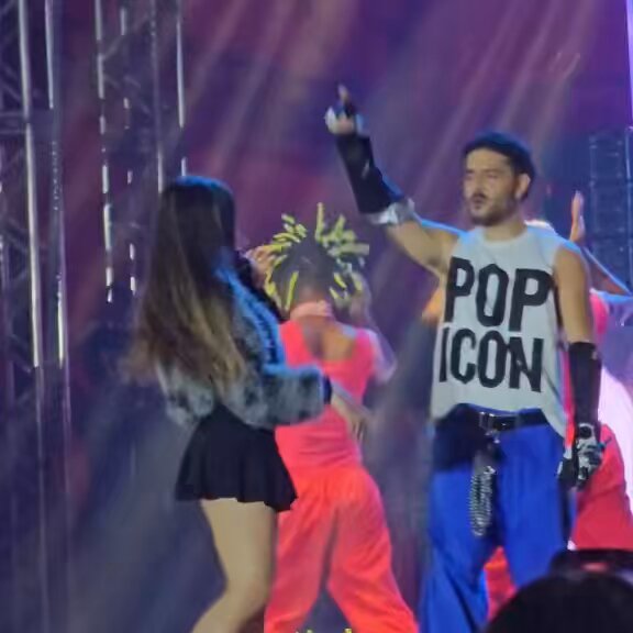 A PRESENÇA! Melody segue provando que veio pra ficar no pop brasileiro.