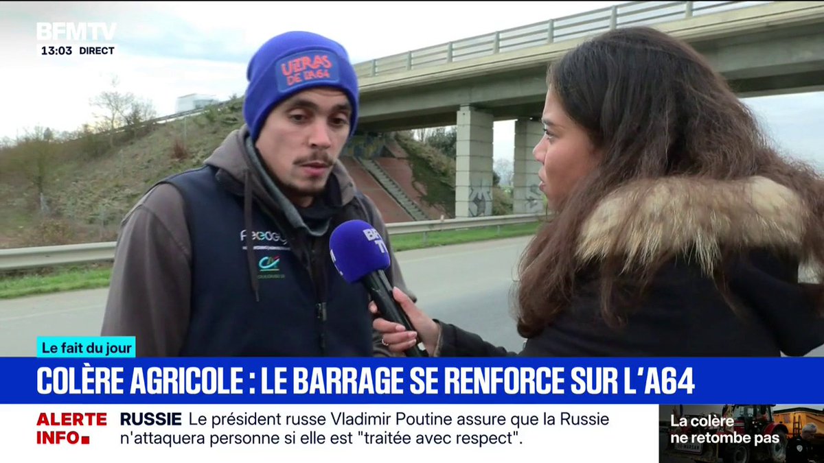 👷🏼♂️ LE BTP VIENT PRÊTER MAIN FORTE SUR L’A64 ! Les pelleteuses viennent d’arriver sur l’A64 à Carbonne. Les forces de l’ordre se préparent à déloger les nombreux agriculteurs mobilisés depuis plusieurs jours. La tension va monter sur place !