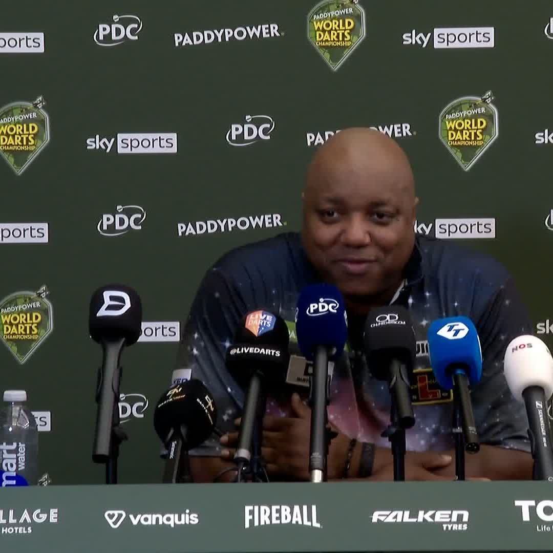 🗣️ "I know the crowd were feeling the Soulger!" 😂 Leonard Gates pays tribute to the Alexandra Palace crowd after overcoming Mickey Mansell in a gruelling five-set affair! #WCDarts