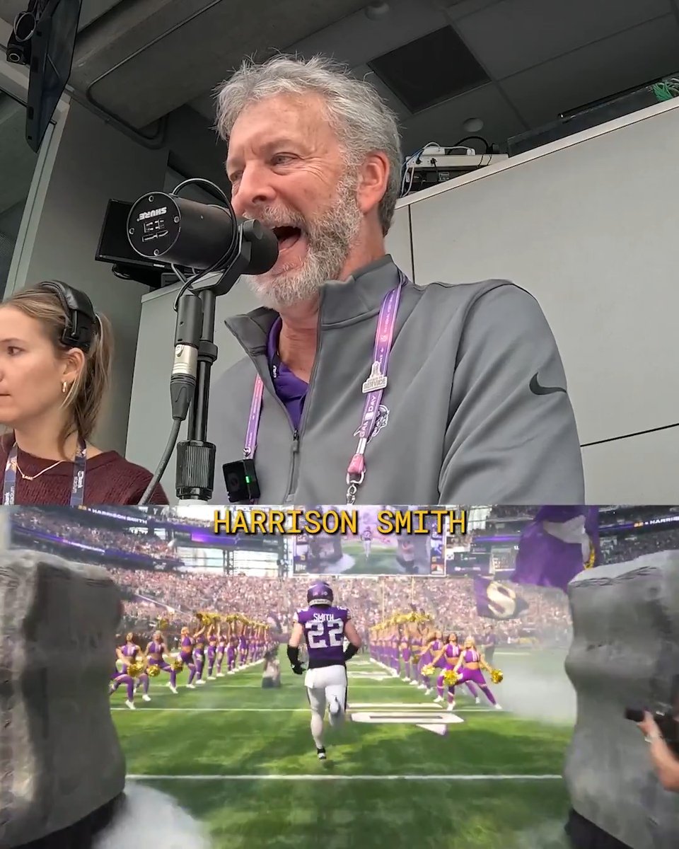 An unmistakable voice at U.S. Bank Stadium. 🎙️: @milehighroach 📺: