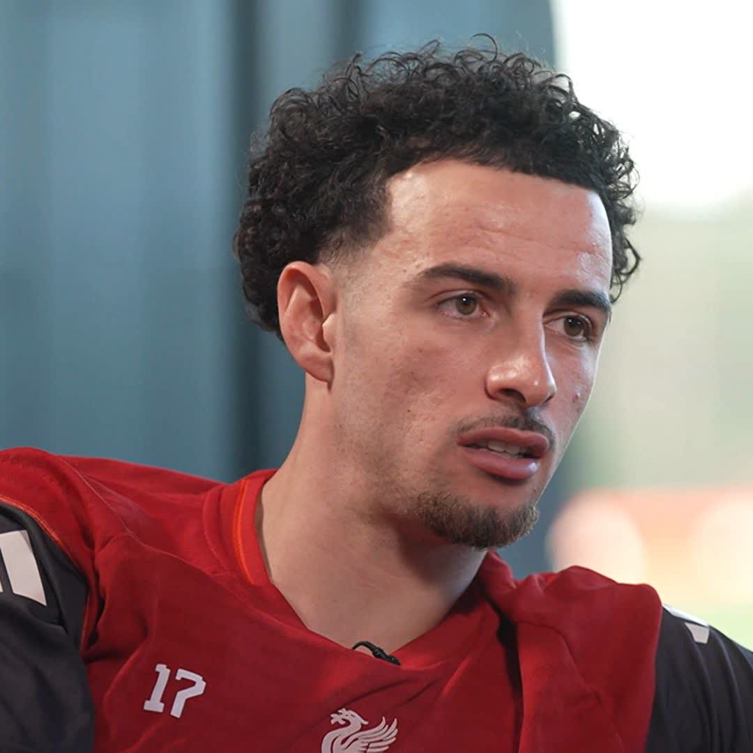 🗣️ "Mo is his own man and he can say his own stuff" Curtis Jones says Mohamed Salah apologised to the Liverpool squad 🔴
