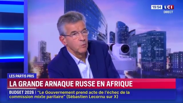 📢 : « La grande arnaque russe en Afrique », le parti pris #international de Vincent Hugeux Hugeux Vincent “La Russie est le royaume du mensonge, du mépris et du cynisme.” #24hPujadas #LCI #Russie #Afrique ⤵️