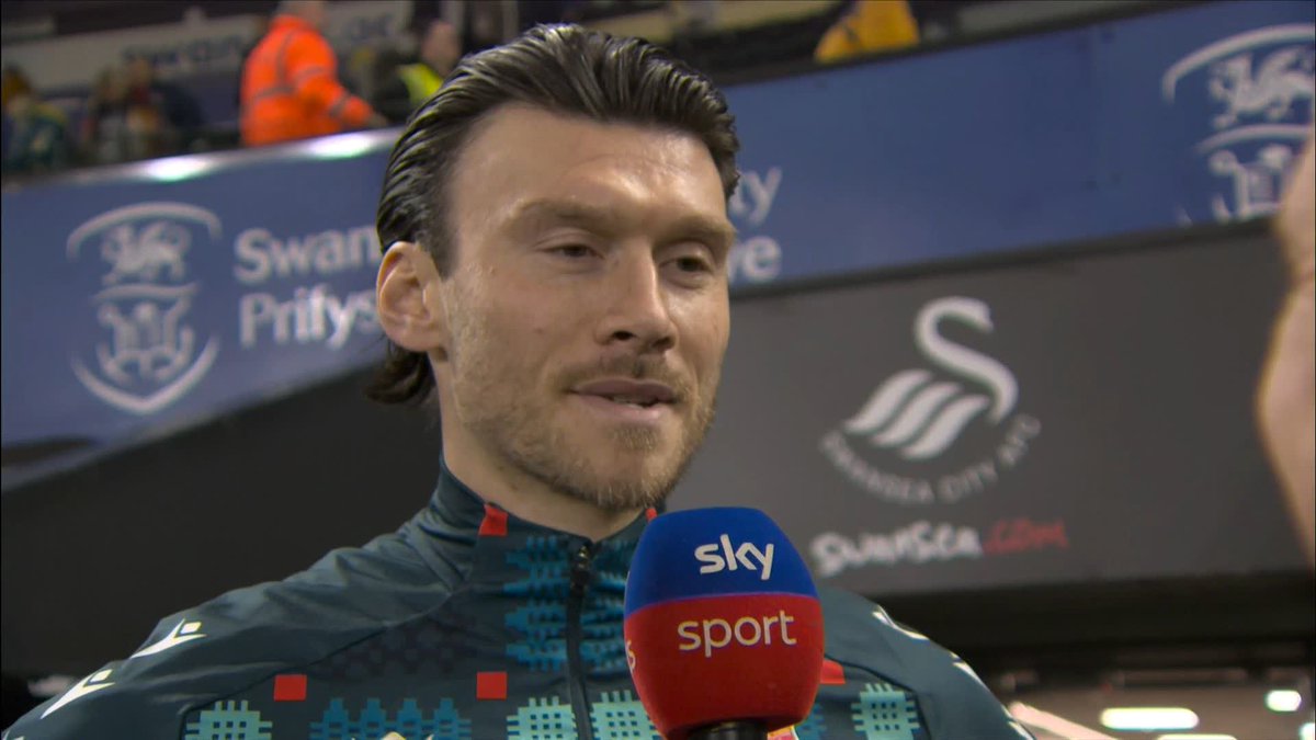 Wrexham forward Kieffer Moore says his side needs to be prepared for Swansea's press tonight 🔋