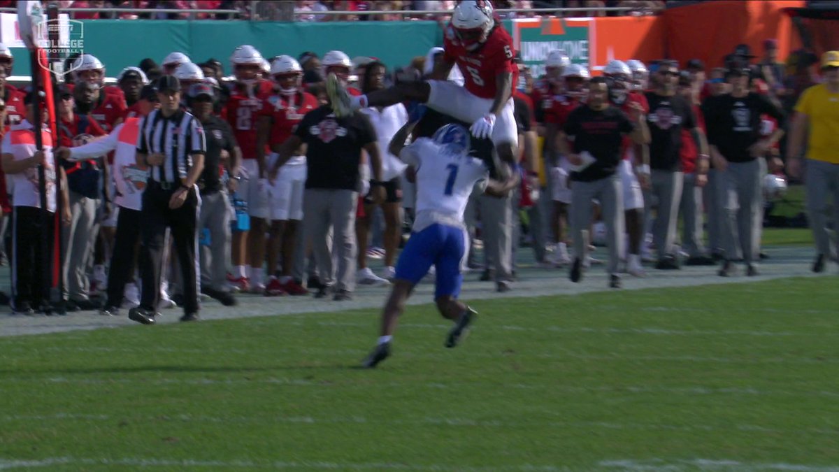 NC State's Noah Rogers goes second level 🪜 #SCTop10