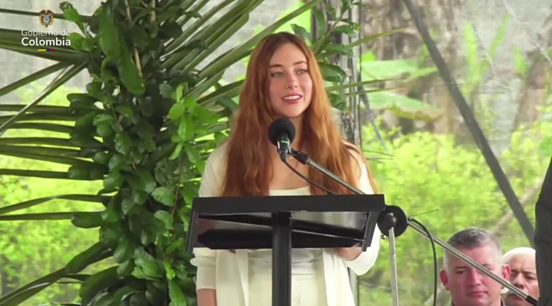 . Gloria Miranda, Directora de Dirección Sustitución de Cultivos de Uso Ilícito, destacó que en el municipio de Roberto Payán el Gobierno del Presidente Gustavo Petro cumple su palabra con un programa de sustitución construido con las comunidades, donde el 90 % del territorio eligió el cacao como nueva economía. "El proceso incluye 3.500 hectáreas de cacao, seis viveros, seis centros de acopio multipropósito y maquinaria amarilla para mejorar las vías".