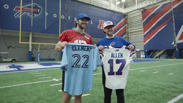 A wholesome moment between Josh &amp; Ernie. 🥹 Toronto Blue Jays x Josh Allen