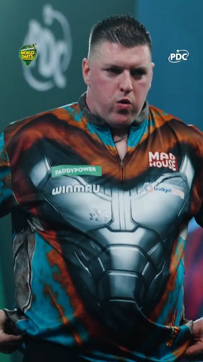 A shot that changed the game. 😮‍💨 #WCDarts | Daryl Gurney