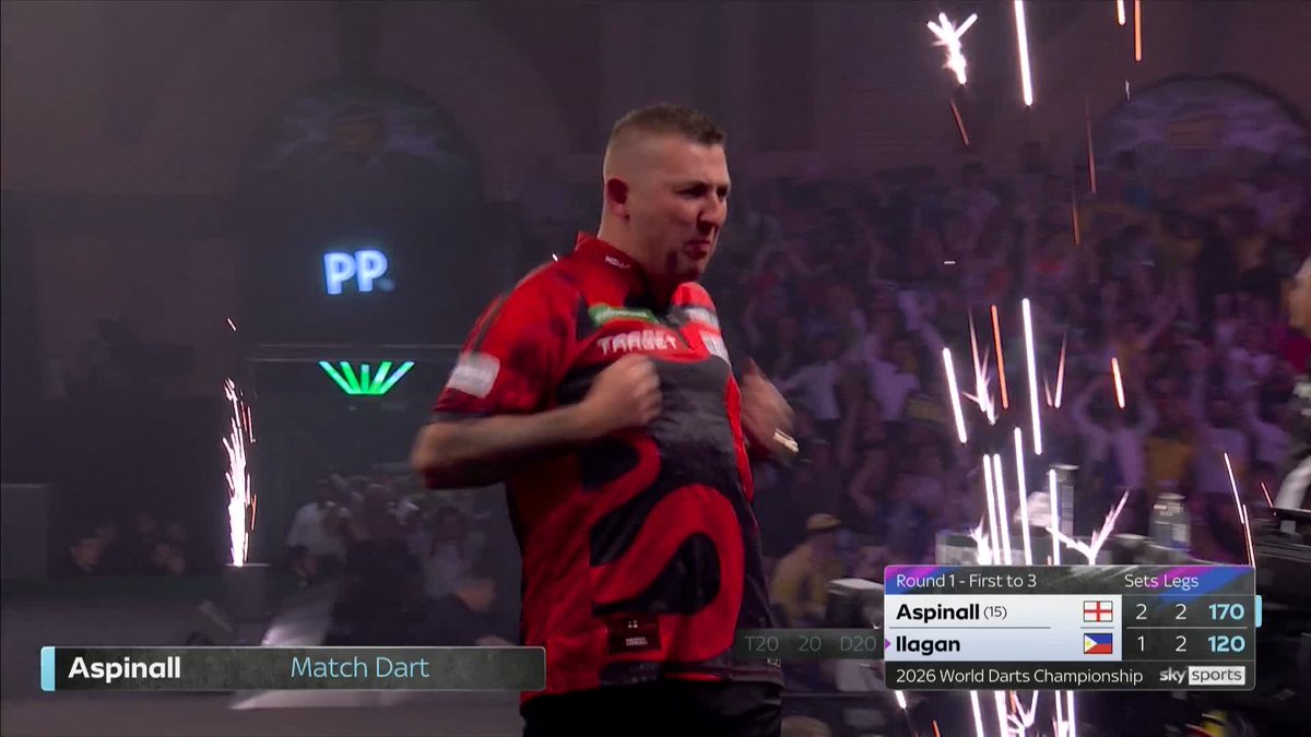 BIG FISH FOR THE MATCH ๐ฃ Nathan Aspinall take a bow!