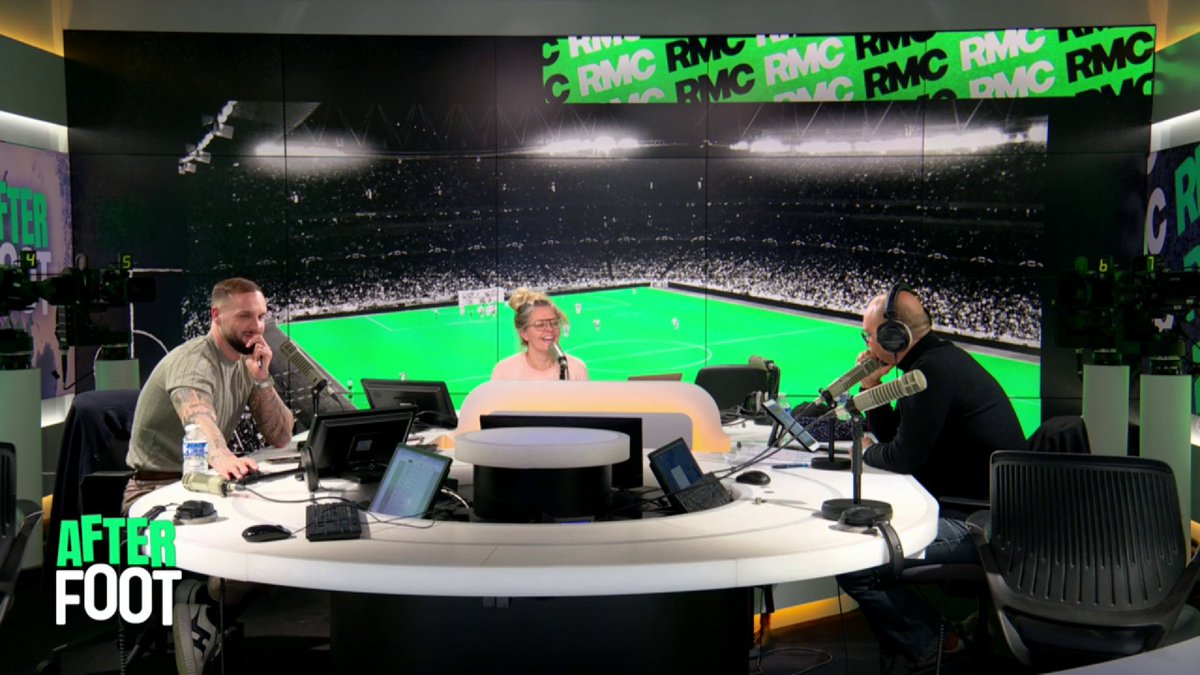 📞 Xavier Gravelaine, manager d'Avranches, qui a sorti Brest en Coupe de France : "Ca fait longtemps que je n'ai pas eu de sensations comme ça. Mon rêve maintenant, c'est le PSG pour que nos gamins en profitent." #RMCLive