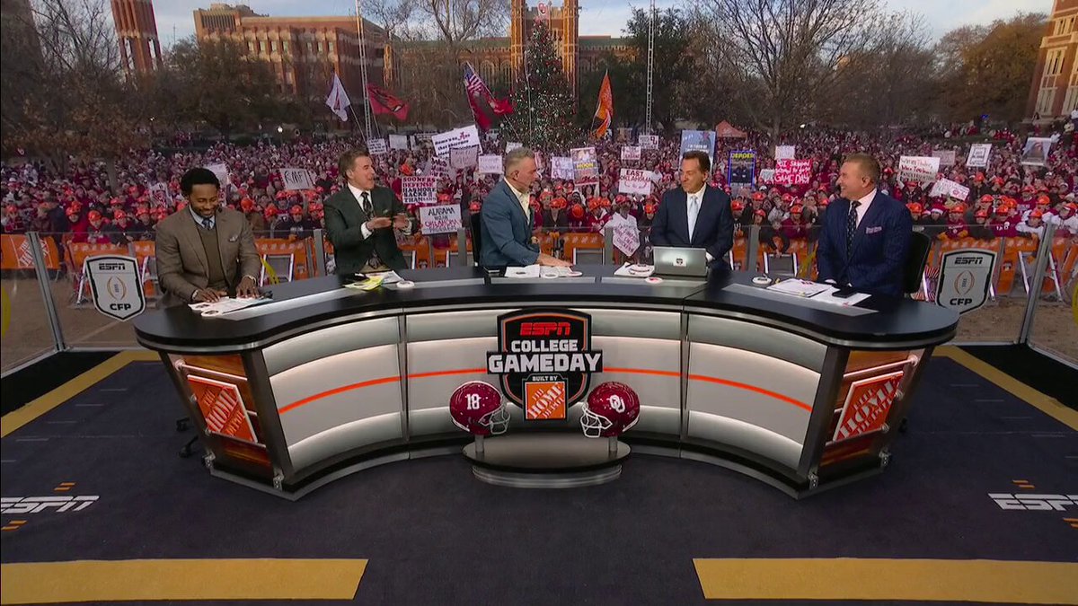 THE BOOMER SOONER CHANTS ARE ALIVE AND WELL 🗣️ Pat McAfee