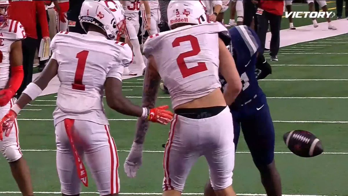 There was no denying Carson Crawford at the goal line here 😤 #TXHSFB