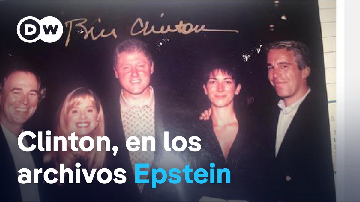 Gobierno de Trump empieza a publicar documentos del expediente Epstein El Departamento de Justicia de Estados Unidos comenzó el viernes a publicar los esperados registros de la investigación sobre el caso del delincuente sexual Jeffrey Epstein, aunque muchos documentos fueron censurados. Entre el material que se empezó a publicar el viernes hay múltiples fotografías que muestran al expresidente demócrata Bill Clinton y a otras figuras de alto perfil.