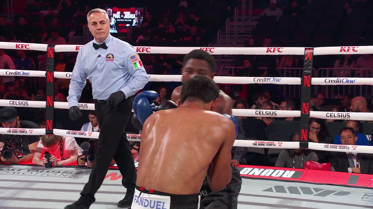 THIS SHOT FROM JAHMAL HARVEY ON KEVIN CERVANTES 😮‍💨🔥 #JakeJoshua is LIVE now ONLY on Netflix!
