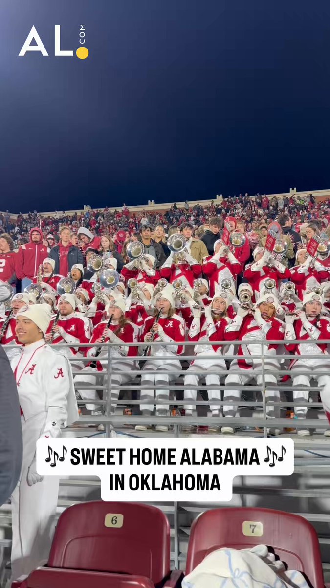 The Alabama band plays “Sweet Home Alabama” during the two minute timeout vs Oklahoma. #rolltide #rtr #cfp #alabamafootball