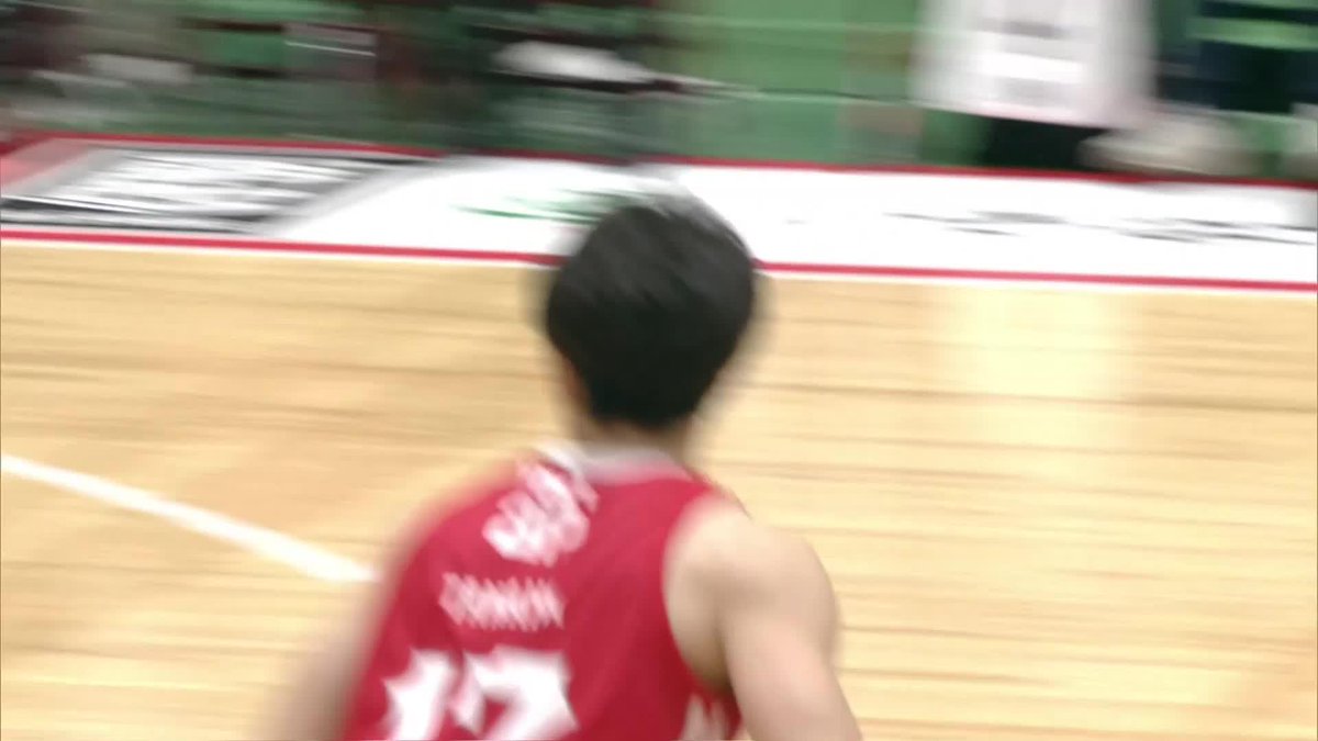 過熱するスリーポイント合戦🔥 富山#17 田中が決めれば琉球#8 佐土原が沈める！！ 田中晴瑛 富山グラウジーズ 佐土原 遼 Ryo Sadohara 琉球ゴールデンキングス公式 📡バスケットLIVEで生配信中 #Bリーグ #りそなグループ