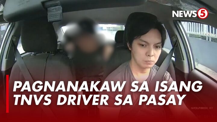 KAWATAN NA PASAHERONG NAMITIK NG WALLET NG DRIVER, MAY IBA PANG MODUS? Sapul sa dashcam ang pagnanakaw ng isang pasahero sa sinakyang TNVS driver sa Pasay City. Tinangay nito ang P2,000 laman ng wallet ng driver. Napag-alaman pa raw ng driver na bukod sa pagnanakaw ay may iba pang modus ang suspek.