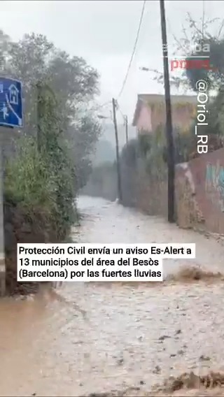 ⛈️ Las imágenes que deja el temporal de lluvias en Cataluña: alerta de Protección Civil en 13 municipios del Besòs (Barcelona)